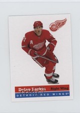 2020-21 Topps NHL Stickers Topps Hockey Classics Dylan Larkin #585 2g0