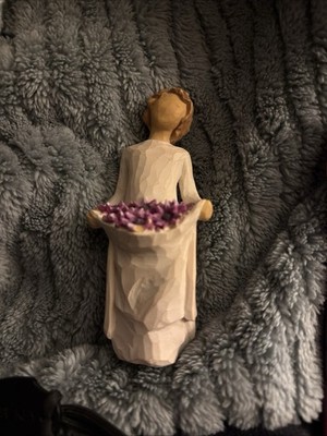 Willow Tree Susan Lordi Beautiful lady with purple flowers  Simple Joys #27242