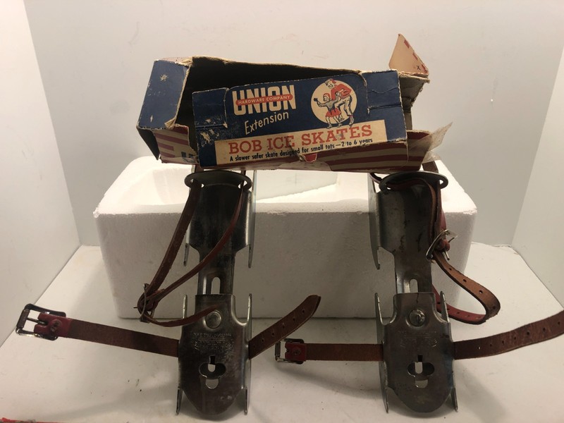 VINTAGE PAIR OF UNION HARDWARE BOB ICE SKATES WITH RED STRAPS NOS