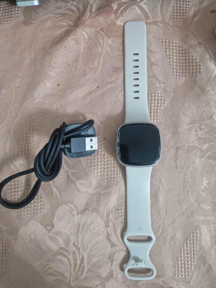 Fitbit Sense 2, photo 2 of 4