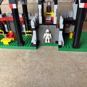 LEGO 6097 Fright Knights: Night Lord&rsquo;s Castle Missing Few Pieces No Box