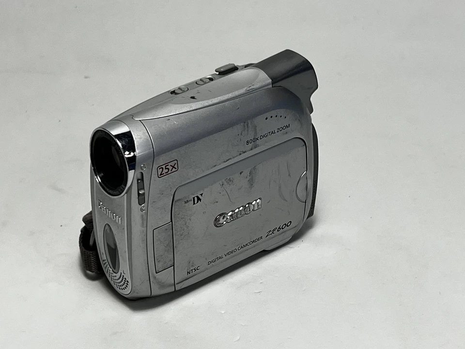 Canon ZR600 Mini DV Digital CamCorder Video Camera TESTED - Image 2 of 3