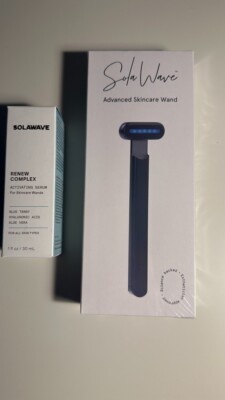 BRAND NEW {sealed} Solawave 4 in 1 Blue Led light therapy wand BLUE + SERUM