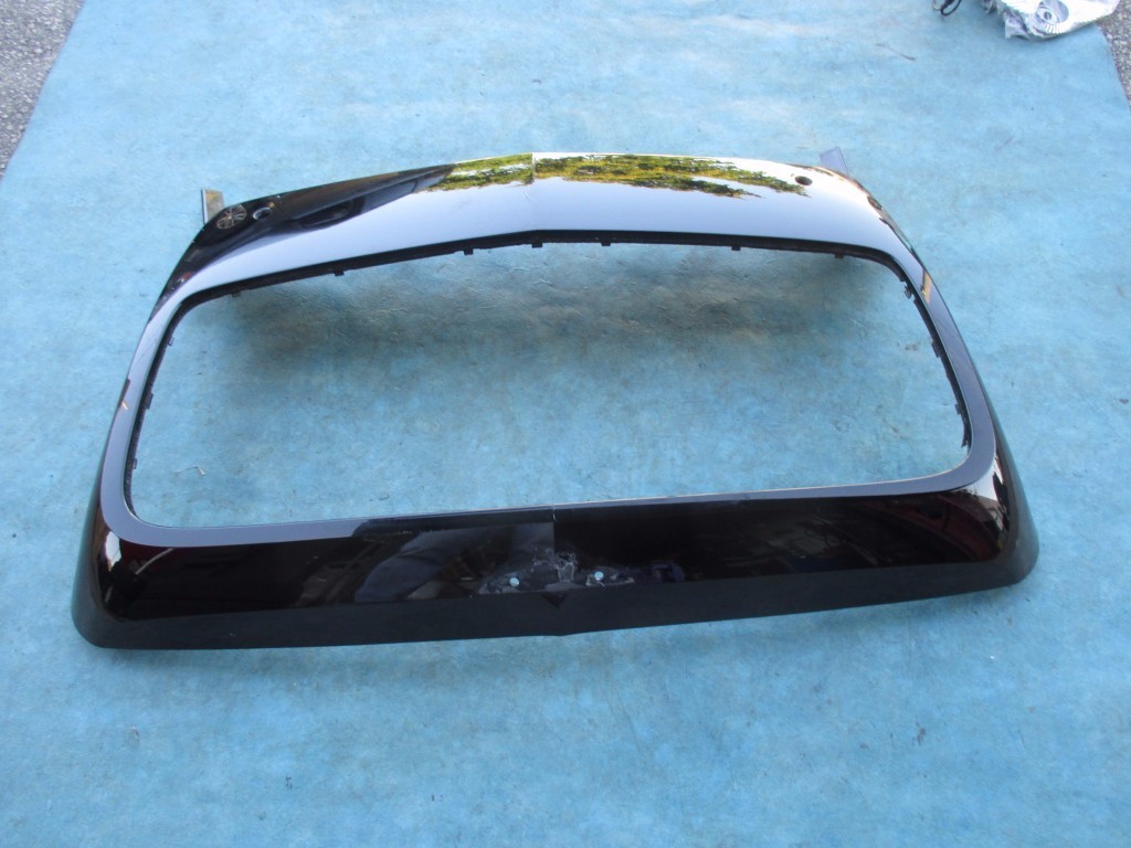 Bentley Continental Flying Spur grill surround