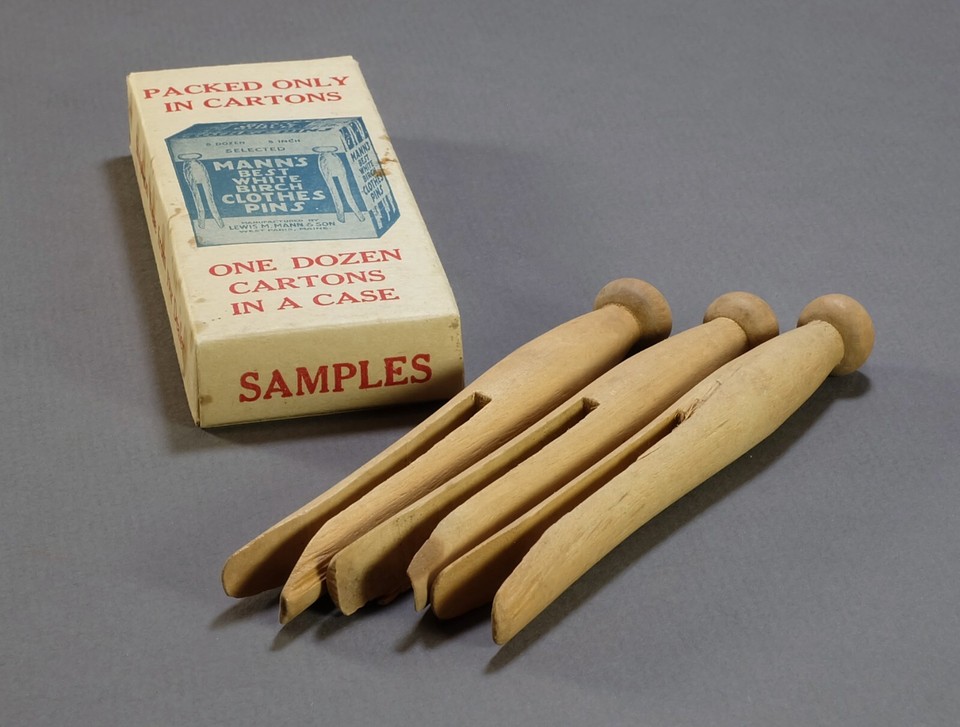 Mann's Birch Laundry Clothes Pins – 1930s Vintage Sample Box of 3 ...