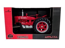1/8 Farmall H  Tractor Narrow Front Collector Series Joseph Ertl Signature