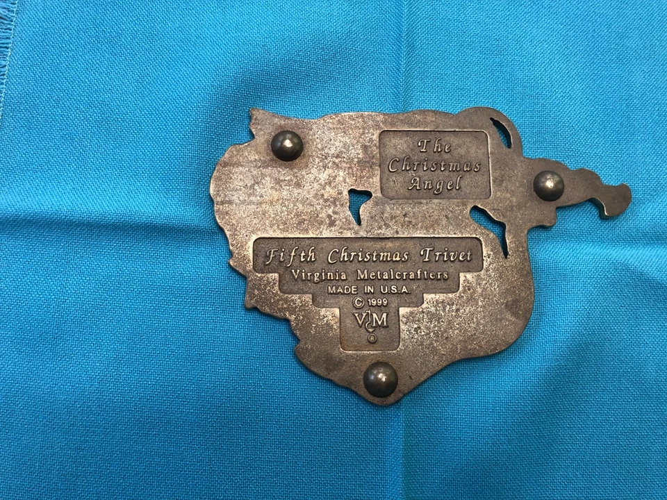 Virginia Metal Crafters 1999 Christmas Trivet - Image 2 of 2
