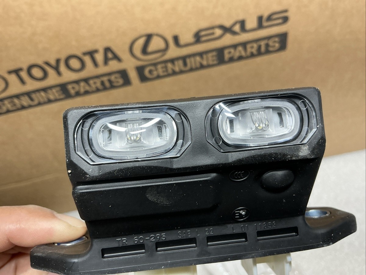 TOYOTA イプーマスコットランプ s-l1200.jpg