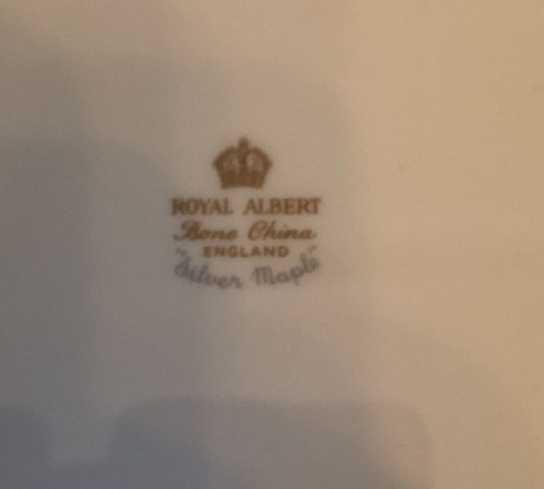 Plato de servir grande ovalado Royal Albert England SILVER MAPLE patrón de arce borde dorado - Imagen 3 de 3