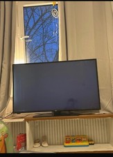 Bush ELED24HDSA 24 inch 720p HD Ready LED Smart TV