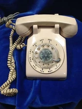 Vintage Rotary Dial Phone Rose Beige Tan  - Bell System (FC37A-4)