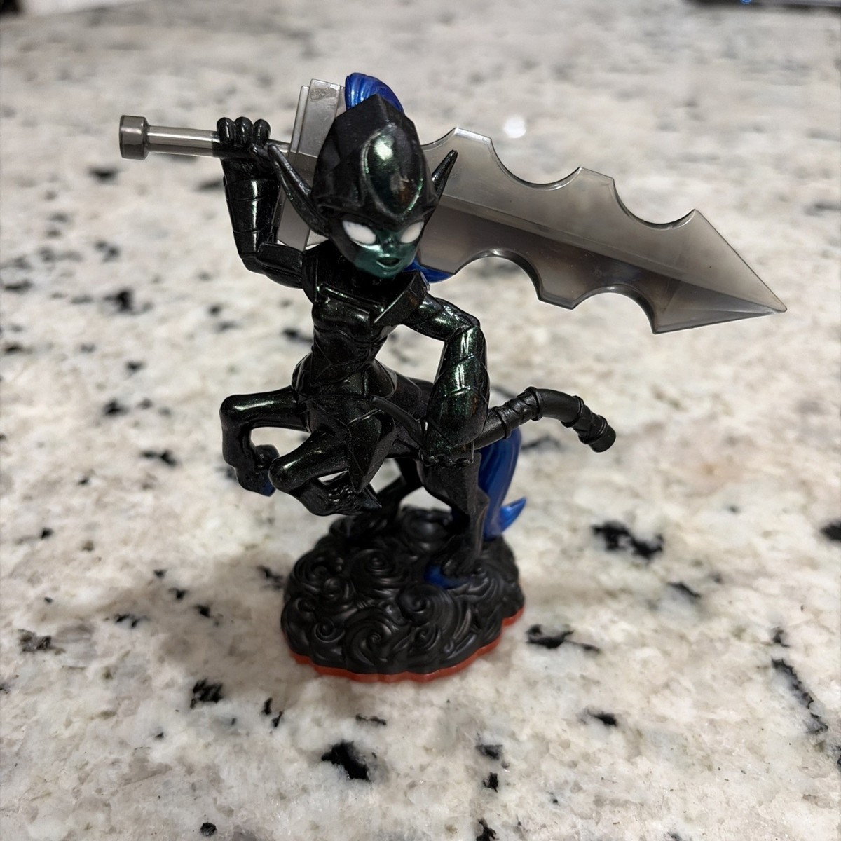 Skylanders Dark Element Knight Mare Trap Master Trap Team Figure