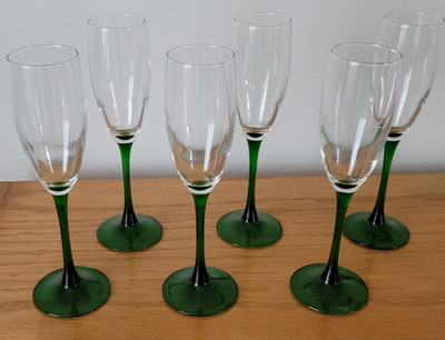 6 Vintage French  Luminarc Champagne Flutes Emerald Green Stems 9in  Tall