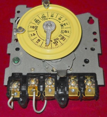 Intermatic T101M 120V 24-Hour Mechanical Time Switch Single Pole / Throw SPST