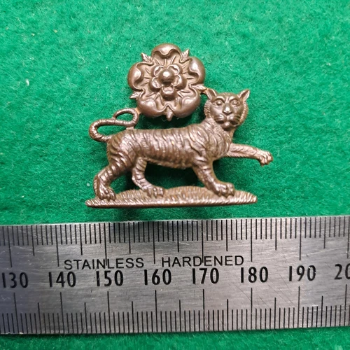 WW1 York and Lancaster Regiment Bronze Officers Collar Badge JR Gaunt London