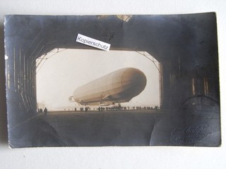 Potsdam Dirigibile viene portato in sala cartolina fotografica gestita 1919