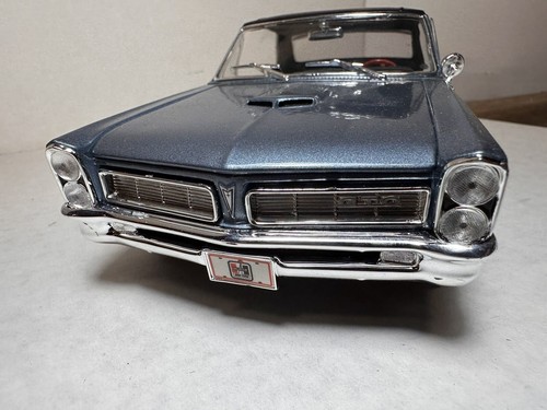 Maisto 1965 Pontiac GTO Hurst 389 Tri Power Blue & Vinyl Top 1:18 Diecast - 第 6/14 張圖片
