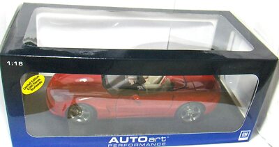 AUTOART: CHEVROLET CORVETTE C6 CONVERTIBLE 1:18 RED A.71221 In