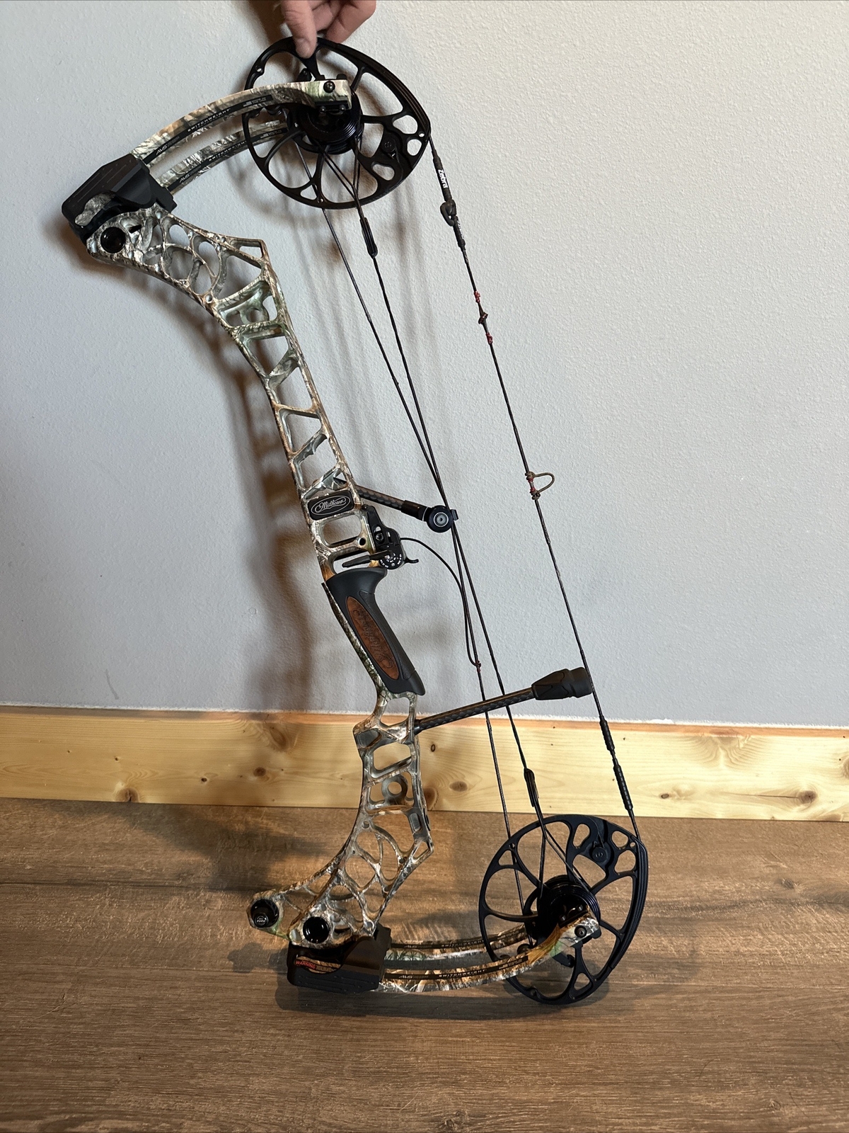 mathews v3 27 compound bow eBay