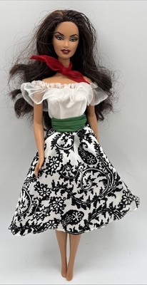 RARE Mattel Barbie Dolls of the World Italy Pink Label Collector Edition 2009