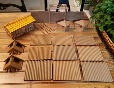 Vintage Marx Fort Apache 3647 Series 500 Playset Stockade Walls Log Cabin Lot