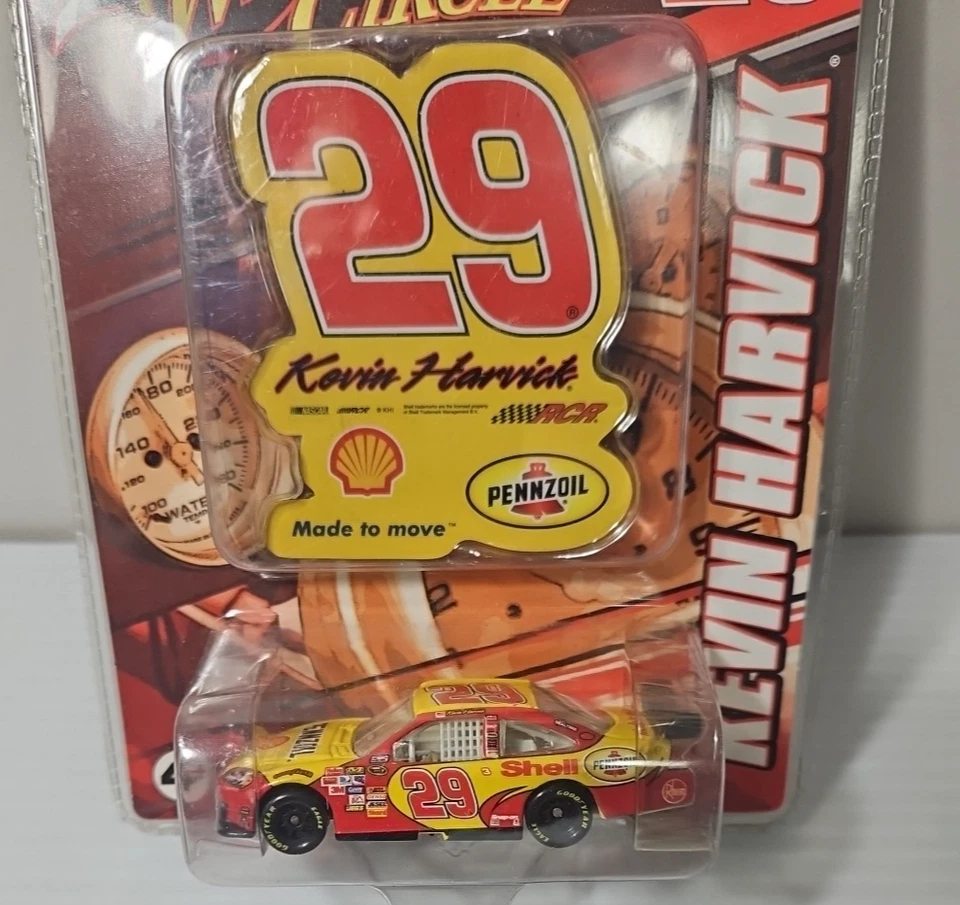 收藏品 1: 64 比例凯文·哈维克 #29 压铸复制品汽车带磁铁 — 第 2/4 张图片