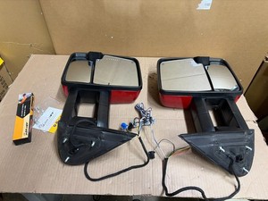 Used Painted Red 2003-2006 Silverado Sierra Tow Mirror Heated Switchback Light