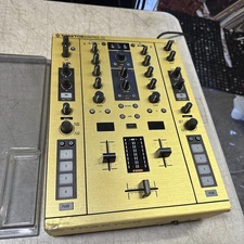 native instruments traktor kontrol z2 dj mixer w/ Brushed gold skin & Cover