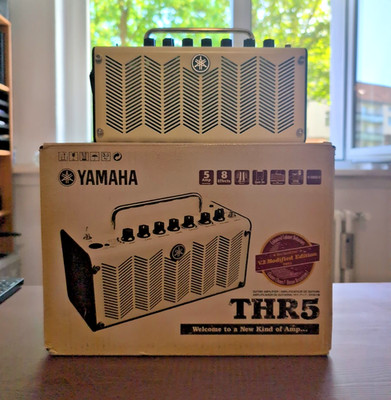 Yamaha THR5 Amp/Speaker VB Neuwertig OVP inkl. allen Kabeln + Pickhalter!