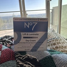 NO7 LIFT LUMINATE TRIPLE ACTION DAY CREAM 50 ML / 1.69 FL OZ BNIB