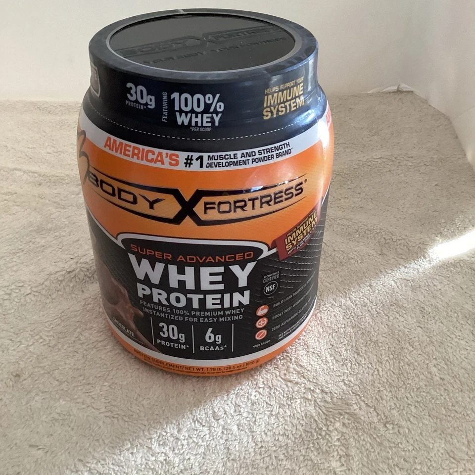 Proteína de suero en polvo Body Fortress Super Advanced 28,5 oz - Chocolate LEER Foto 2 de 4