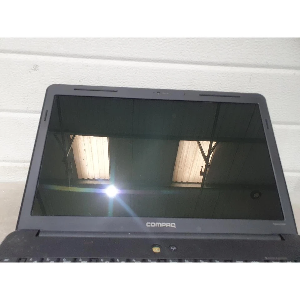 HP Compaq Presario CQ60 Notebook/Laptop Black Wi-Fi 15.6" LCD Screen - For Parts - Image 2 of 4