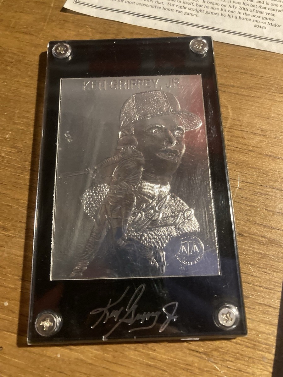 1996 Gold Performance .999 Silver Embossed Ken Griffey Jr #006400