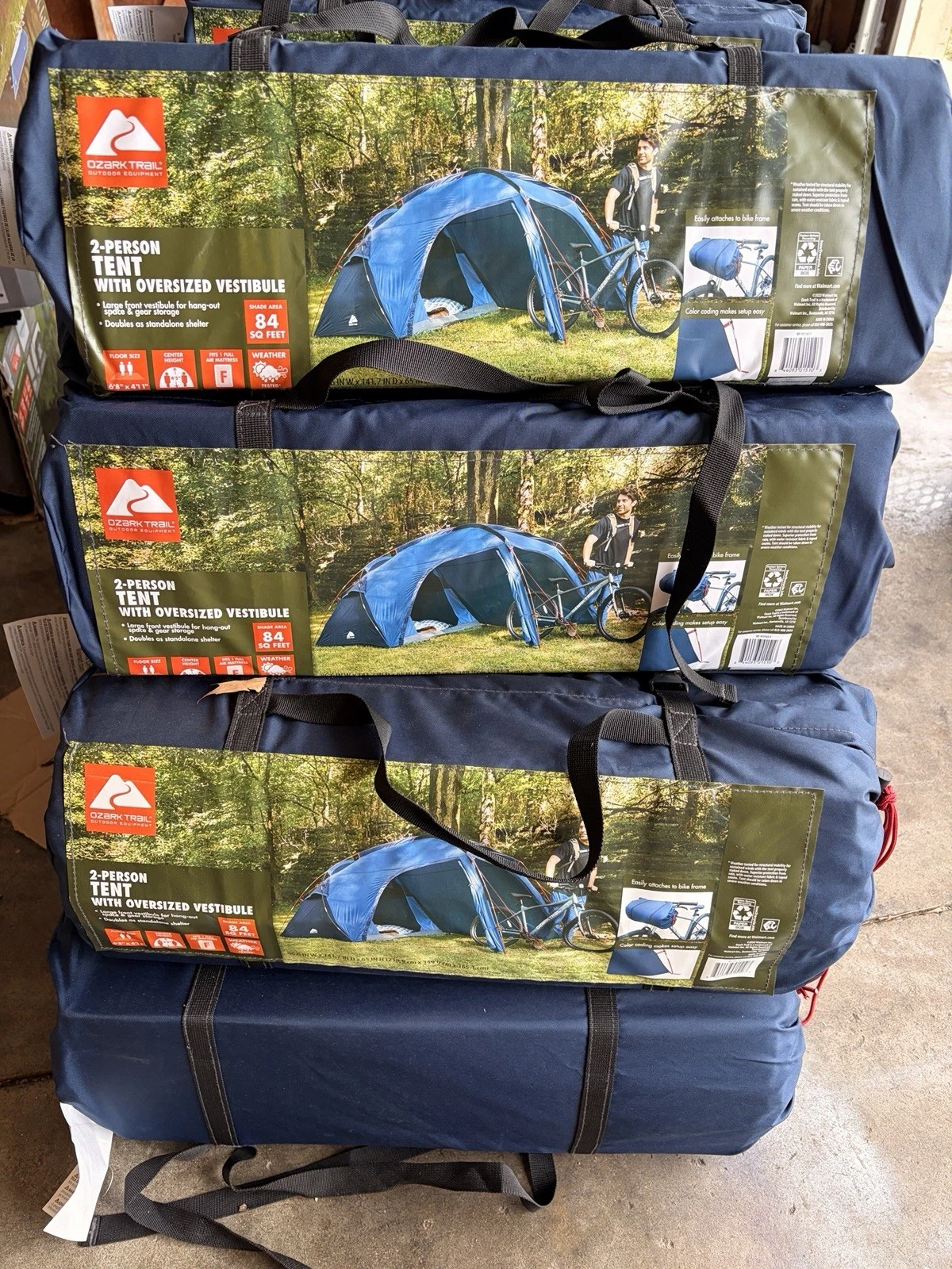 Ozark Trail 2 Person Tent with Oversized Vestibule, Blue New
Opens in a new window or tab