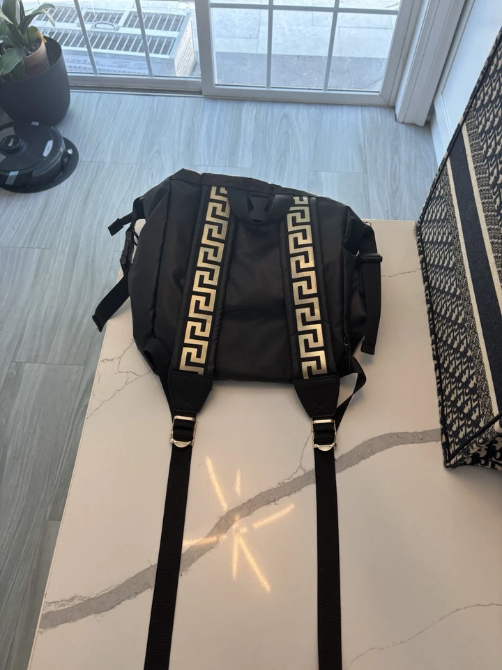 Versace Jeans Couture Black Nylon Shoulder Bag with Front Zip Pocket - Image 2 of 2