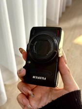 Fujifilm FinePix F600EXR 16MP Digital Camera - 15x Optical Zoom 90 new