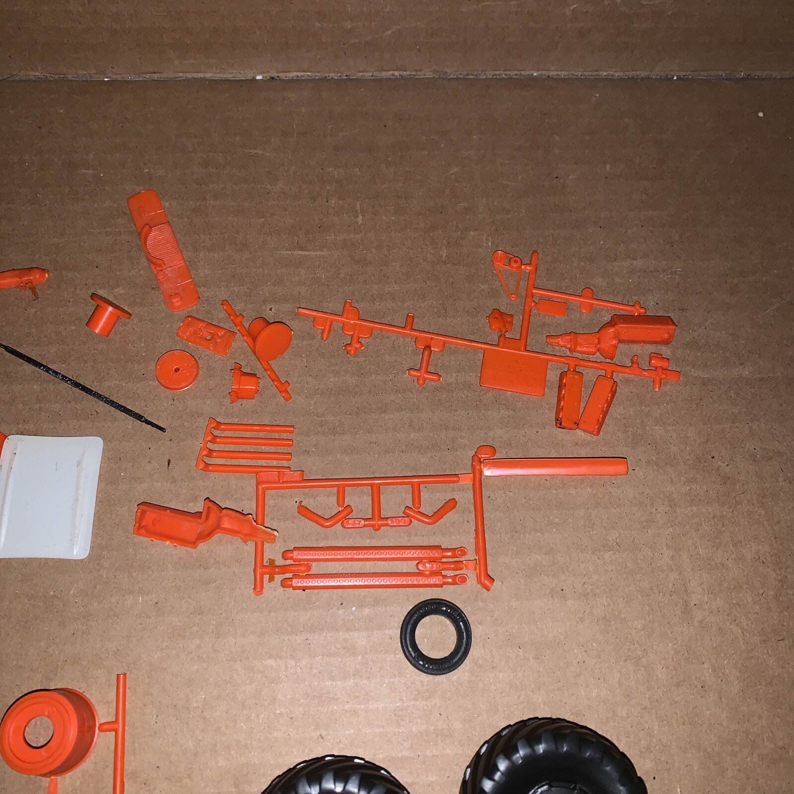 Junkyard Lot Of Plastic Model Car Parts And Pieces (Lot Jy268) eBay