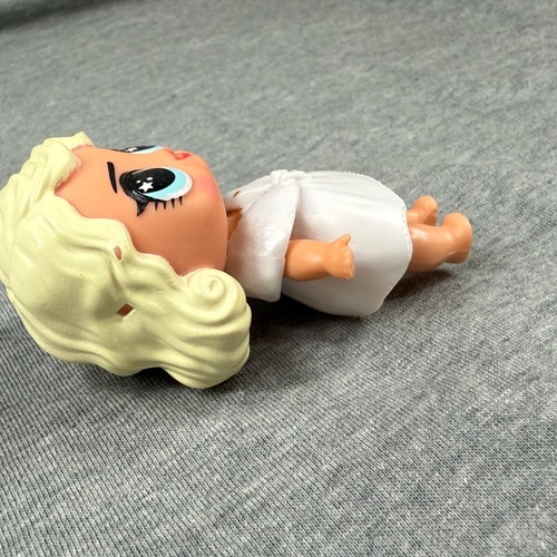 Lol Surprise Puppe blonde Haare weißes Kleid Marilyn Monroe Look Sammlerstück Spielzeug - Bild 12 von 21