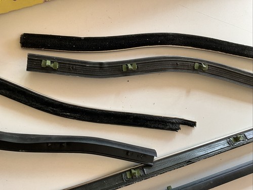 1967 1968 Ford Mustang Coupe Door Window Felt Fuzzies Rubber Seal 8 Pc Kit - Picture 5 of 6
