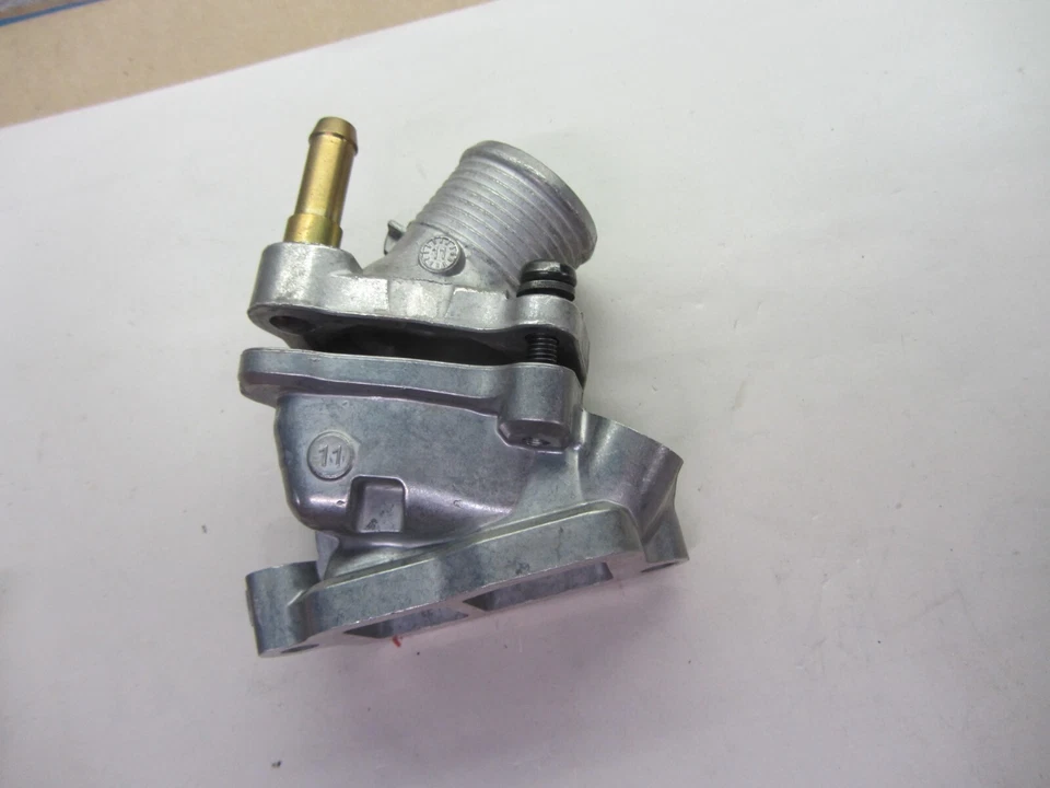 Carcasa de termostato original Volvo solamente, 31283700 Foto 2 de 4