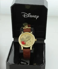 Disney Winnie the Pooh Watch Enjoying Having Honey Gold Tone With Charm