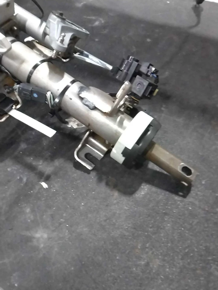 Columna de dirección usada se adapta a: Chevrolet Colorado 2012 columna cambio grado A Foto 2 de 4