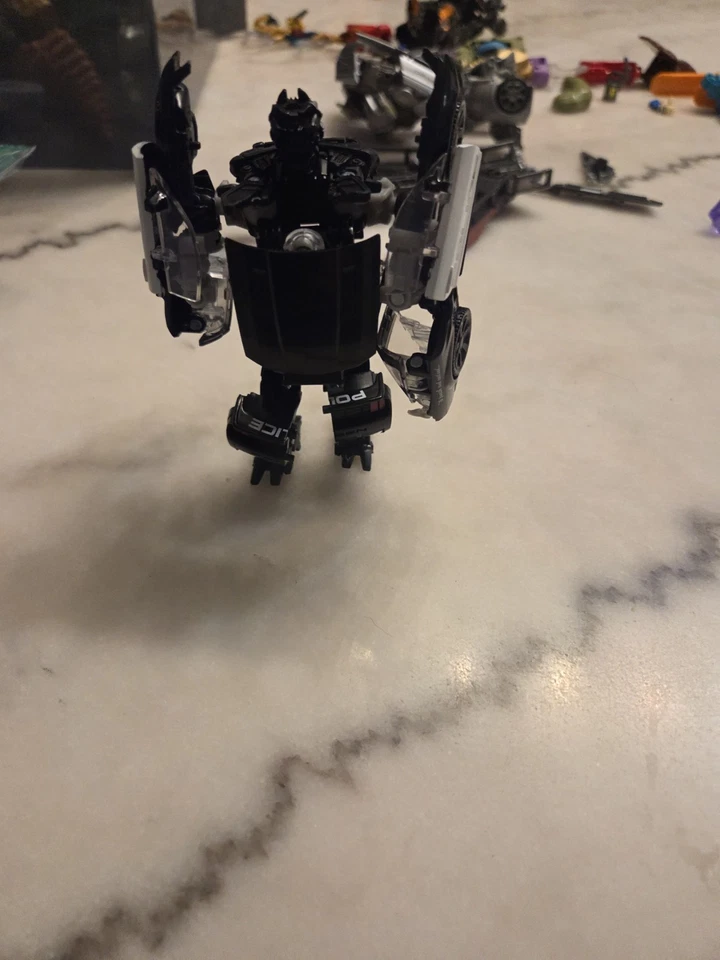 Transformers Studio Series: Barricade [28]  Foto 4 de 4