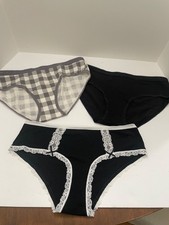 Victoria Secret Hiphugger Underwear Size M Lot of 3 Pink Hipster M Lot of 1