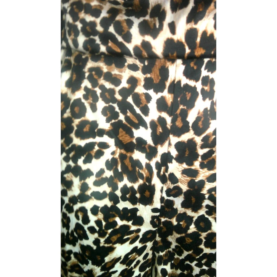 Pantalones Cortos Mameluco Stop Staring Leopardo, Halter, Sin Espalda Para Mujer 22 Plus Foto 3 de 4