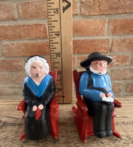 Amish Couple Cast Iron Rocking Chairs VTG Salt & Pepper Shakers CottageCore Farm - 第 3/4 張圖片
