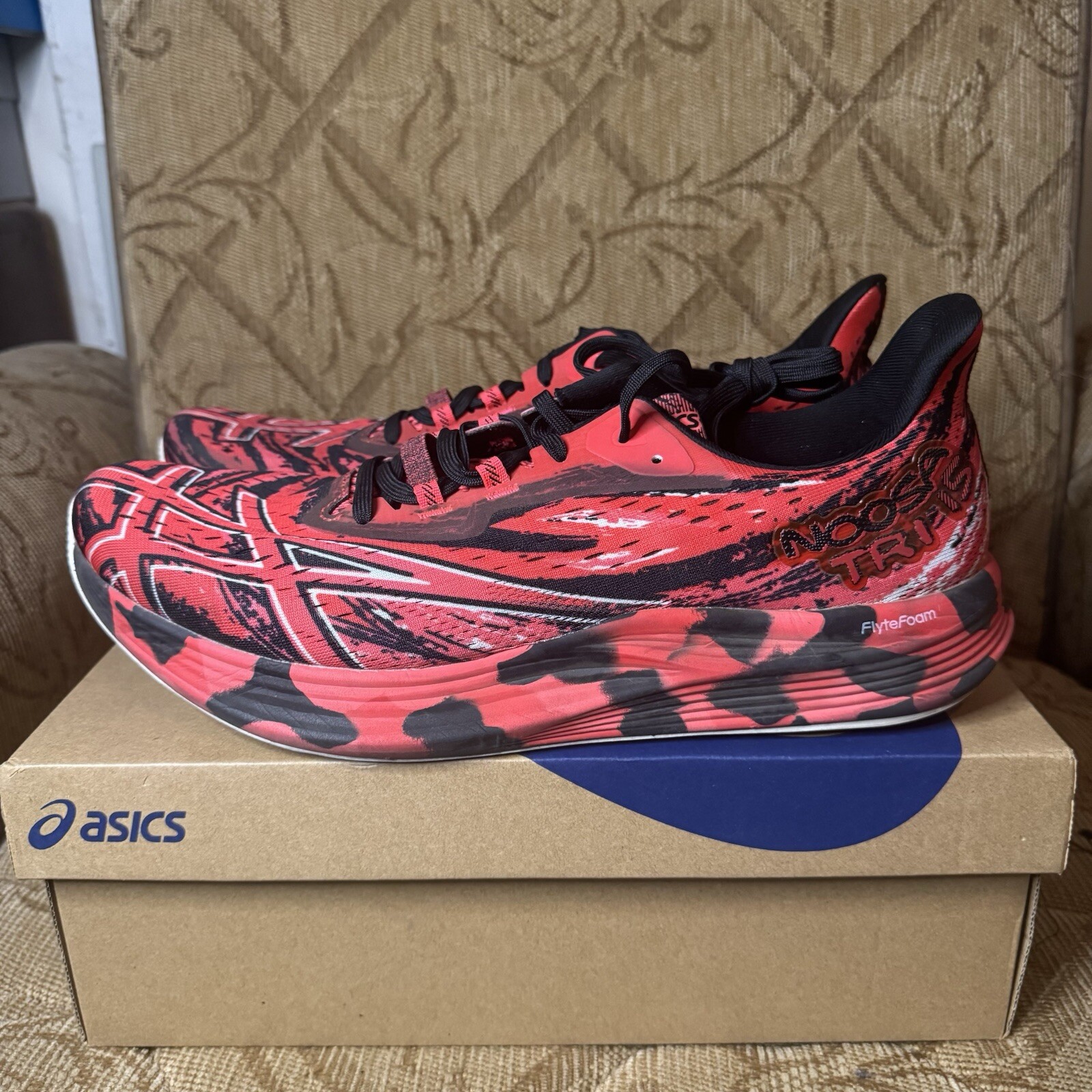 ASICS NOOSA TRI 15 Men's Running Shoes Electric Red Diva Pink