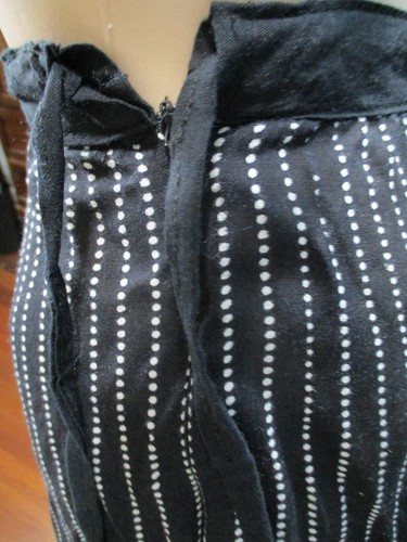 FREE SIZE black and white side zip and tie geometric HIPPIE skirt by UNITI - Picture 4 of 4
