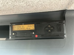 Digital Tachograph 24V A0024465233/001 1381.2014003002 out of mercedes