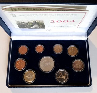 ITALIA DIVISIONALE PROOF 2004 8 VALORI 5€ ARGENTO 50 ANNI RAI